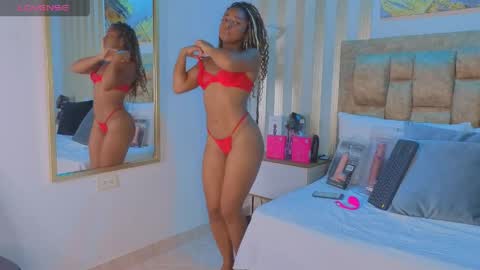 Snapshot of avis_lara chatting on 25, 5, 2026 AVIS online show from 25, 5, 2026