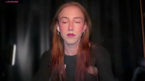 avril_pearly_ online show from 6, 6, 2026