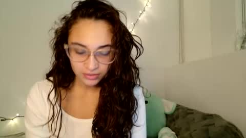 Avaia online show from 10, 1, 2026