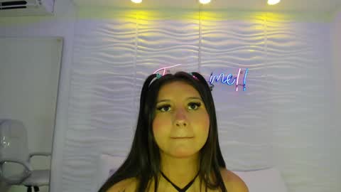 Snapshot of avymilton chatting on 12, 12, 2024 Avy online show from 12, 12, 2024