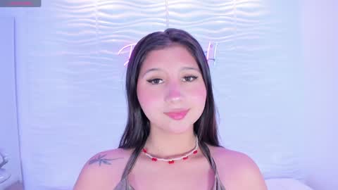 Snapshot of avymilton chatting on 19, 12, 2024 Avy online show from 19, 12, 2024