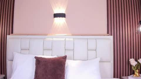 Avy  online show from 6, 4, 2026