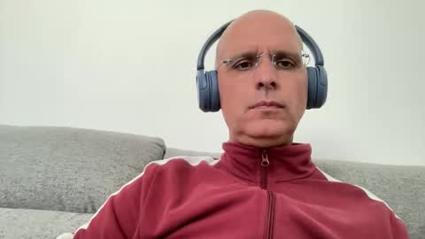 Snapshot of awakendreamcple chatting on 6, 4, 2026 awakendreamcple online show from 6, 4, 2026