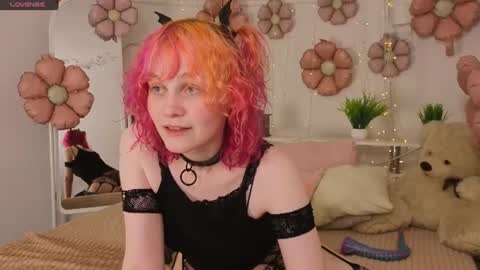 Snapshot of awawrin chatting on 11, 7, 2026 Awi online show from 11, 7, 2026