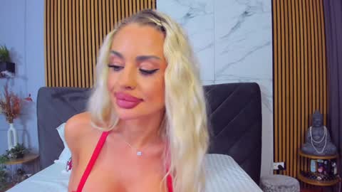 Snapshot of awww_ella chatting on 16, 12, 2024 Ella online show from 16, 12, 2024