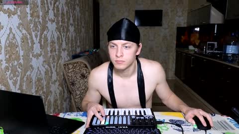 Snapshot of axaxax0axax chatting on 15, 12, 2024 TravisScott online show from 15, 12, 2024