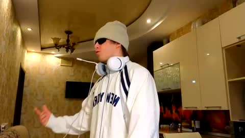 Snapshot of axaxax0axax chatting on 10, 2, 2025 TravisScott online show from 10, 2, 2025