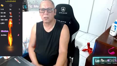 Snapshot of axel264 chatting on 17, 5, 2026 Alex online show from 17, 5, 2026