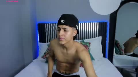 Snapshot of axel_mendoza_ chatting on 25, 6, 2026 A X E L online show from 25, 6, 2026