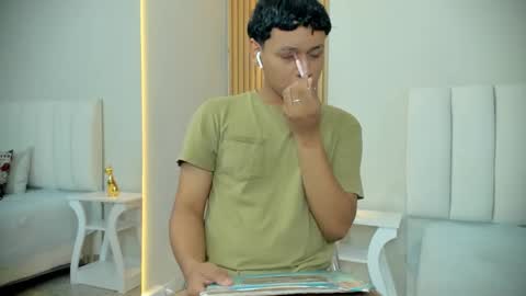 Alex online show from 3, 12, 2025