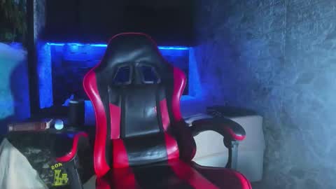 Axell Cross2 online show from 14, 4, 2026