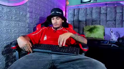 Snapshot of axell_cross2 chatting on 3, 7, 2026 Axell Cross2 online show from 3, 7, 2026