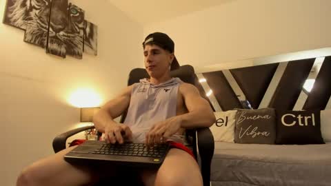 Snapshot of axelmartinezz chatting on 23, 4, 2026 axelmartinezz online show from 23, 4, 2026