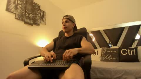 Snapshot of axelmartinezz chatting on 4, 5, 2026 axelmartinezz online show from 4, 5, 2026