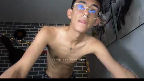 Snapshot of axelshade chatting on 29, 10, 2025 axelshade online show from 29, 10, 2025