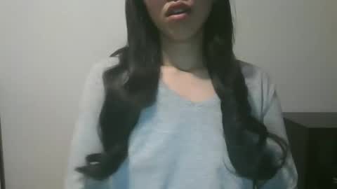 Snapshot of axuepetitt chatting on 11, 12, 2024 axue online show from 11, 12, 2024