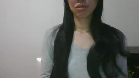 Snapshot of axuepetitt chatting on 27, 1, 2025 axue online show from 27, 1, 2025