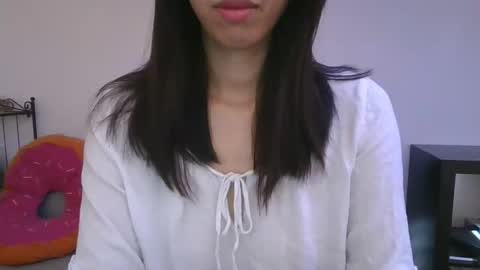 Snapshot of axuepetitt chatting on 23, 9, 2025 axue online show from 23, 9, 2025