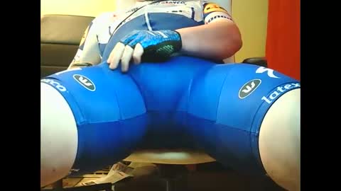 axversahot online show from 18, 2, 2026