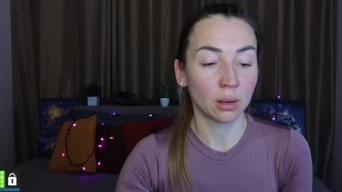 Snapshot of ay_kiss_jully chatting on 4, 3, 2025 Jully online show from 4, 3, 2025