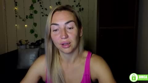Snapshot of ay_kiss_jully chatting on 15, 9, 2025 Jully online show from 15, 9, 2025