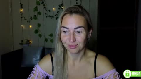 Snapshot of ay_kiss_jully chatting on 29, 9, 2025 Jully online show from 29, 9, 2025