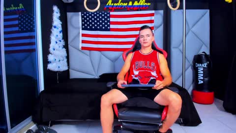 Ayden Miller online show from 30, 12, 2024