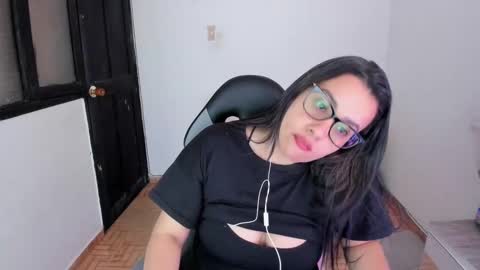 Snapshot of aylaislem chatting on 2, 2, 2025 SandyMODELINDEPENDIENT online show from 2, 2, 2025
