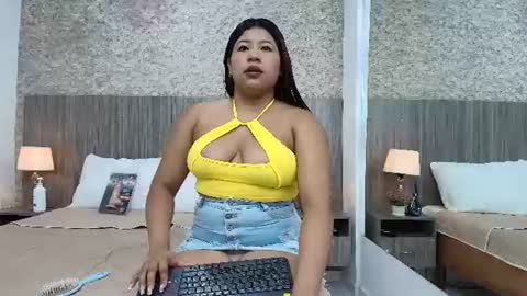 Snapshot of ayleen_collins chatting on 6, 7, 2026 Ayleen Collins online show from 6, 7, 2026