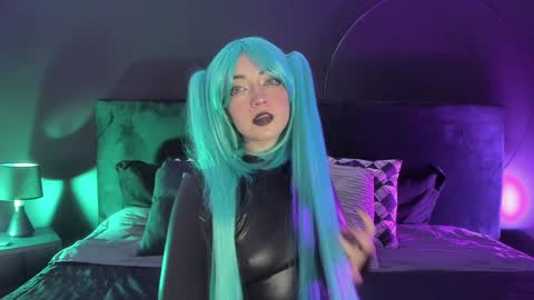 Aylen online show from 25, 1, 2025