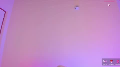 Snapshot of aylinnzambrano_ chatting on 6, 3, 2025 Aylin online show from 6, 3, 2025