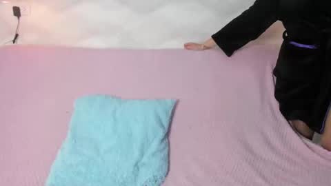 ayrix angels online show from 4, 11, 2025