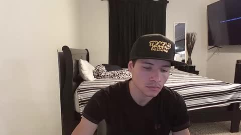 azell19 online show from 9, 3, 2025