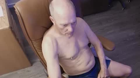 Snapshot of azmichael5 chatting on 16, 2, 2026 Mike online show from 16, 2, 2026