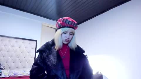 Azu Moure online show from 18, 10, 2025