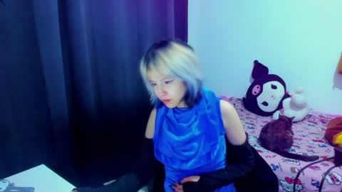 Azu Moure online show from 26, 7, 2026