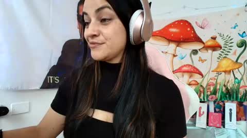 Snapshot of azucenaxxxgp chatting on 10, 7, 2026 Azucena R online show from 10, 7, 2026
