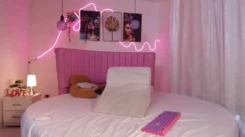 Snapshot of azul_horny chatting on 16, 5, 2026 PRINCESS AZUL. online show from 16, 5, 2026