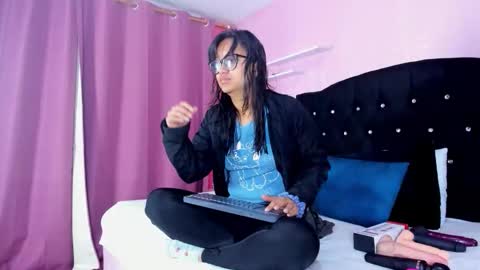 azul_moon online show from 2, 12, 2025