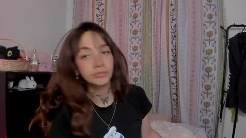 Snapshot of azumi_saan chatting on 27, 5, 2026 azumi saan online show from 27, 5, 2026