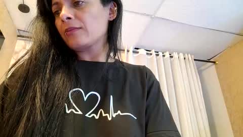 azura lion online show from 25, 4, 2026