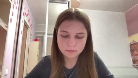 Snapshot of azzieheberly chatting on 3, 7, 2026 Niki online show from 3, 7, 2026