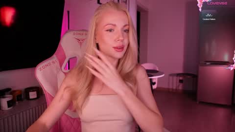 Bonnie  online show from 29, 9, 2025