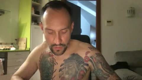 Snapshot of babakeror chatting on 10, 6, 2026 BKR online show from 10, 6, 2026