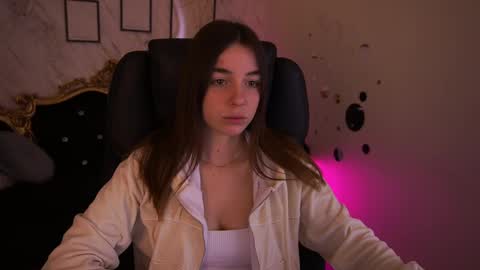 Snapshot of babe_dollie chatting on 2, 5, 2026 Babe online show from 2, 5, 2026