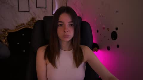 Snapshot of babe_dollie chatting on 8, 5, 2026 Babe online show from 8, 5, 2026