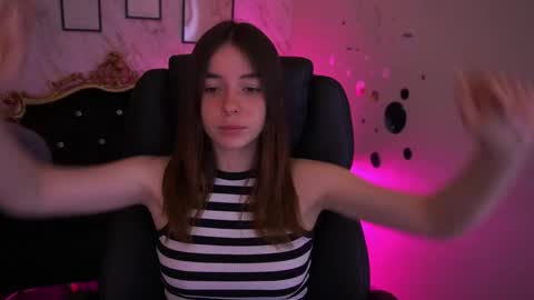 Snapshot of babe_dollie chatting on 13, 5, 2026 Babe online show from 13, 5, 2026