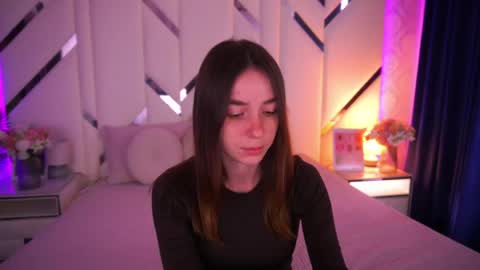 Snapshot of babe_dollie chatting on 15, 5, 2026 Babe online show from 15, 5, 2026