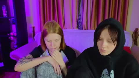 Snapshot of babees_eva chatting on 4, 10, 2025 Sweety Eva online show from 4, 10, 2025