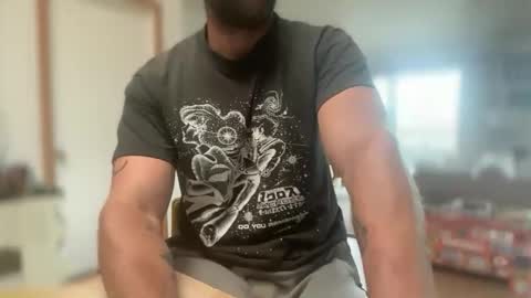Snapshot of babeheater chatting on 9, 4, 2026 babeheater online show from 9, 4, 2026